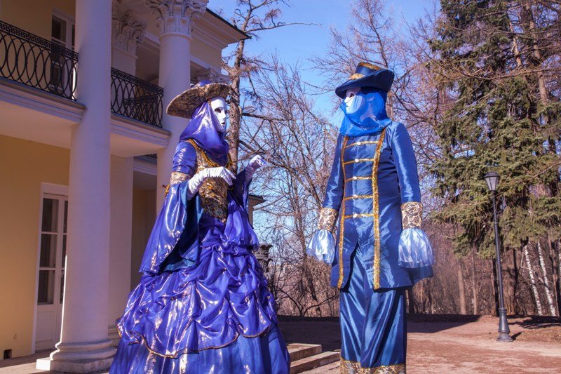 Ходулист в образе